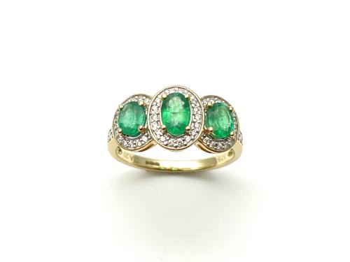 9ct Yellow Gold Emerald & Diamond Cluster Ring