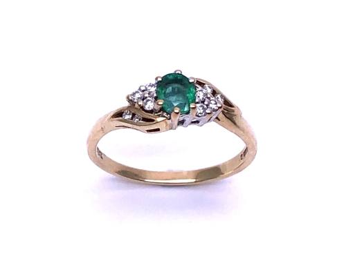 9ct Yellow Gold Emerald & Diamond Ring