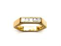 18ct Yellow Gold Diamond 5 Stone Ring