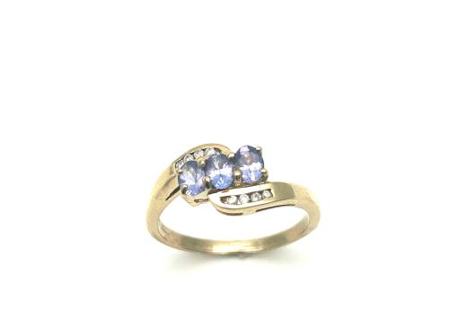 9ct Tanzanite & Diamond 3 Stone Ring