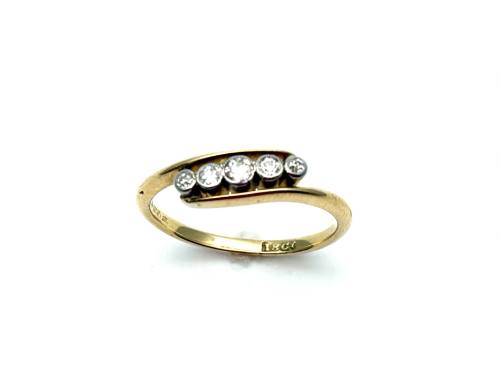 18ct Diamond 5 Stone Ring