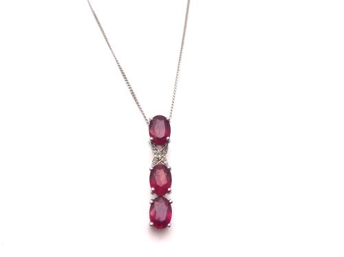 9ct Ruby & Diamond Pendant & Chain