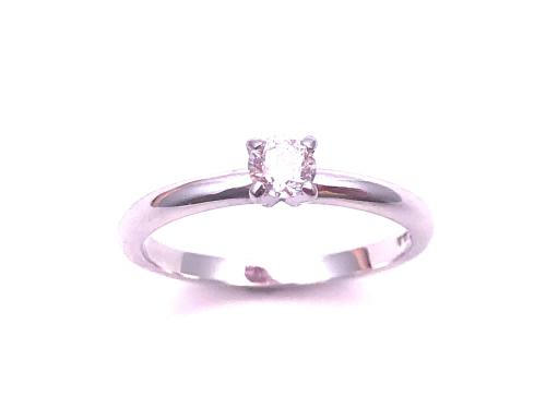 18ct White Gold Diamond Solitaire Ring