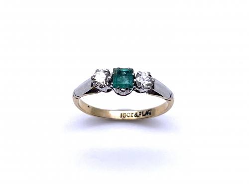 18ct Emerald & Diamond 3 Stone Ring