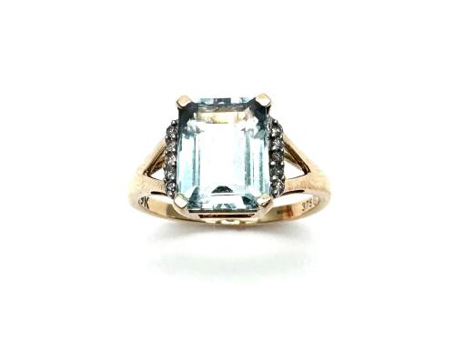 9ct Aquamarine & Diamond Ring