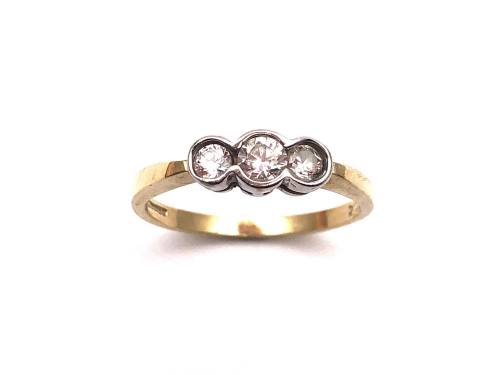 9ct Yellow Gold C.Z 3 Stone Ring