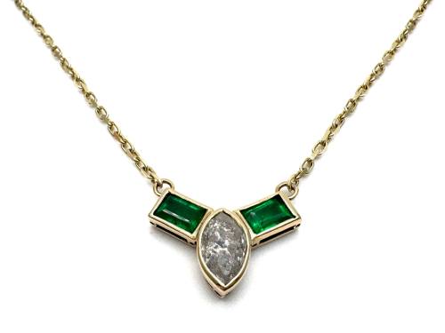 9ct Emerald & Diamond 3 Stone Necklet