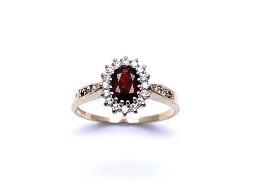 9ct Yellow Gold Garnet & CZ Ring