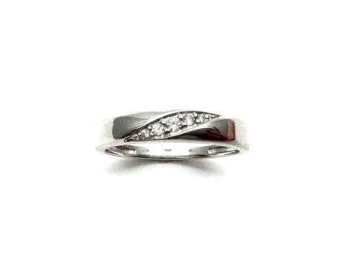 9ct White Gold Diamond 5 Stone Ring