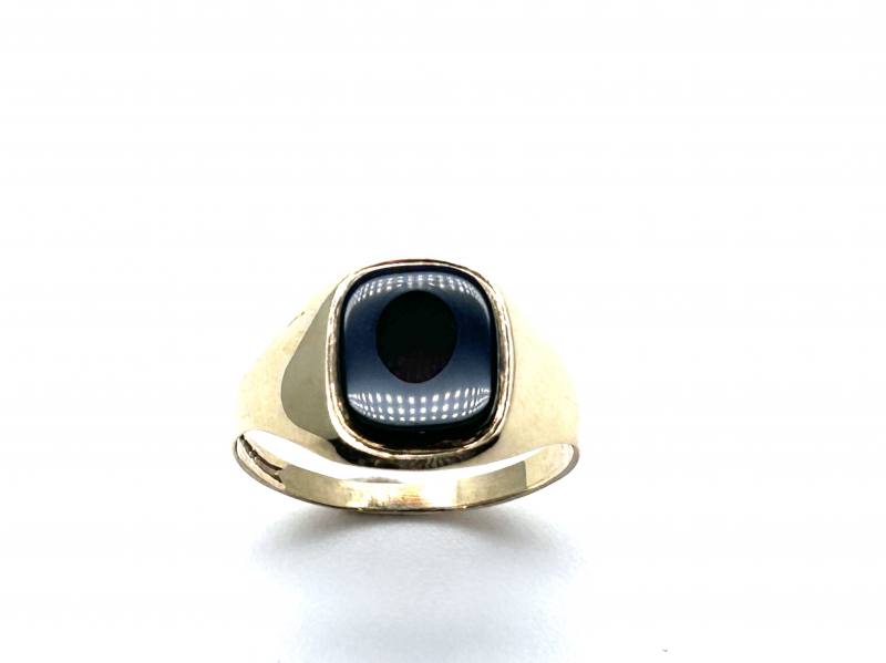 Secondhand 9ct Yellow Gold Onyx Ring at Segal's Jewellers