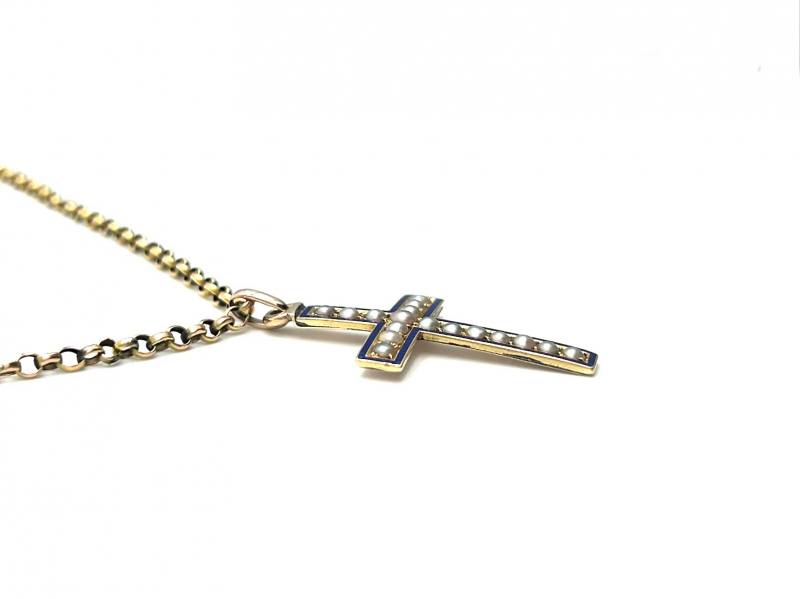 Old hot sale cross necklace