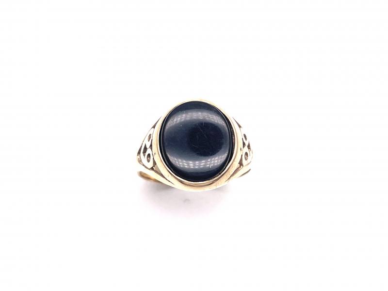 Secondhand 9ct Yellow Gold Onyx Ring at Segal's Jewellers