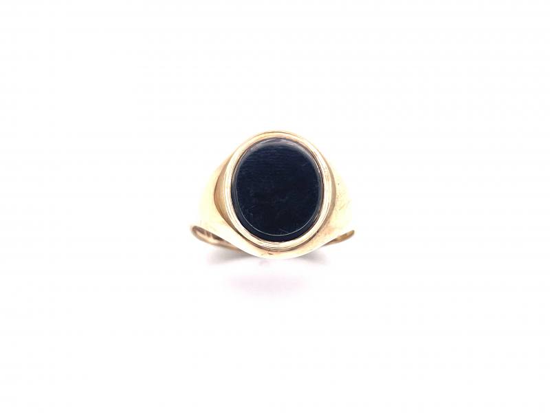 Secondhand 9ct Yellow Gold Onyx Ring at Segal's Jewellers