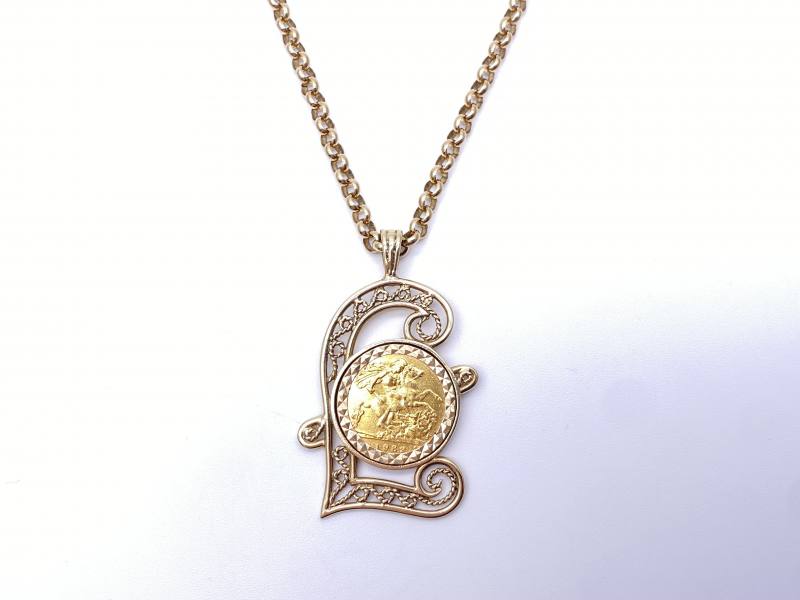 Sovereign necklace hot sale